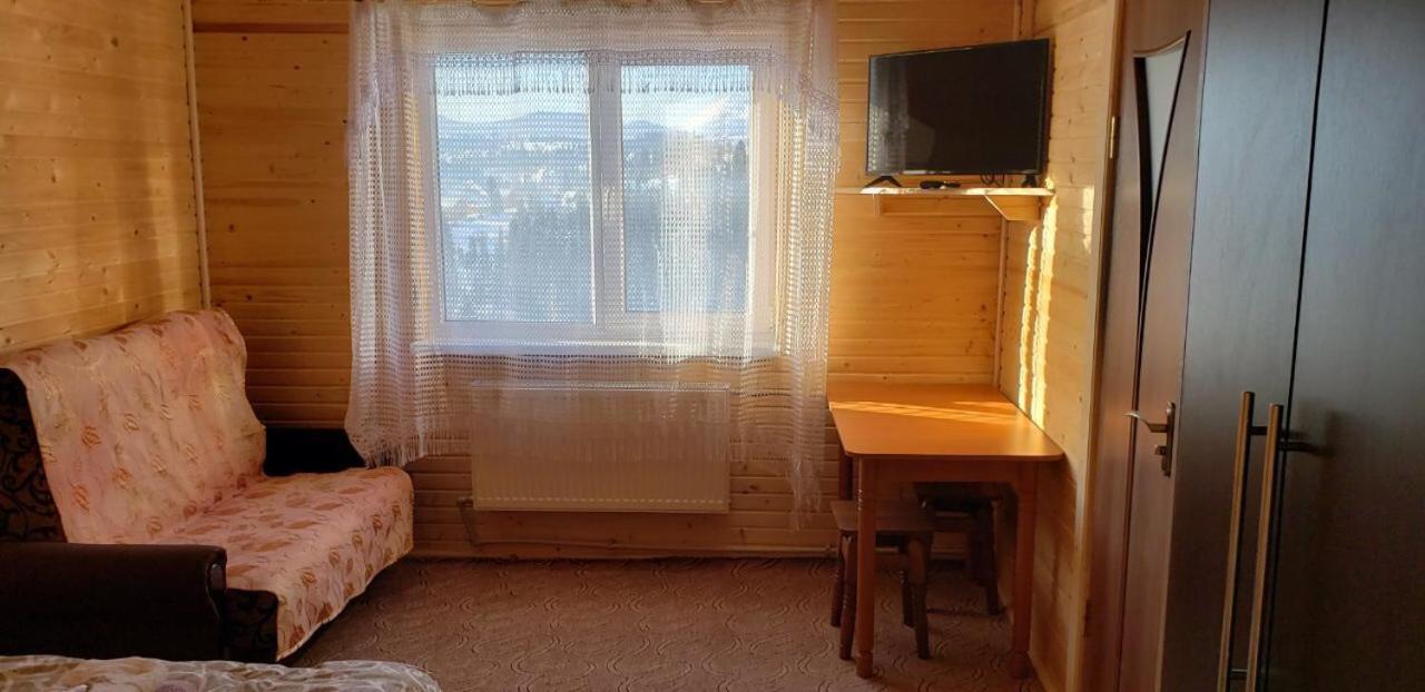 Hotel Marichka à Yablunytsya Extérieur photo