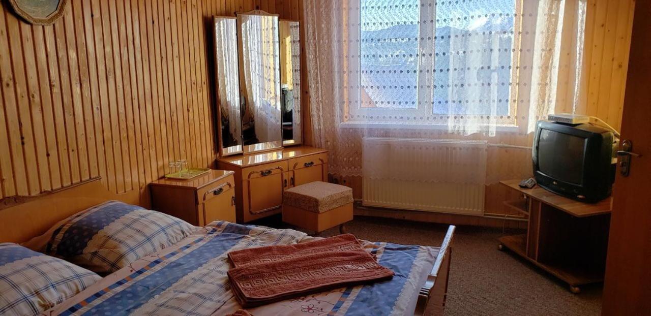 Hotel Marichka à Yablunytsya Extérieur photo